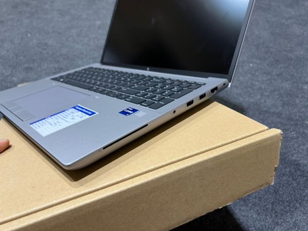 خرید لپ تاپ HP ZBook Fury 16 G10 با پردازنده Core i9 نسل ۱۳ و گرافیک RTX 2000 Ada مناسب رندرینگ سنگین.