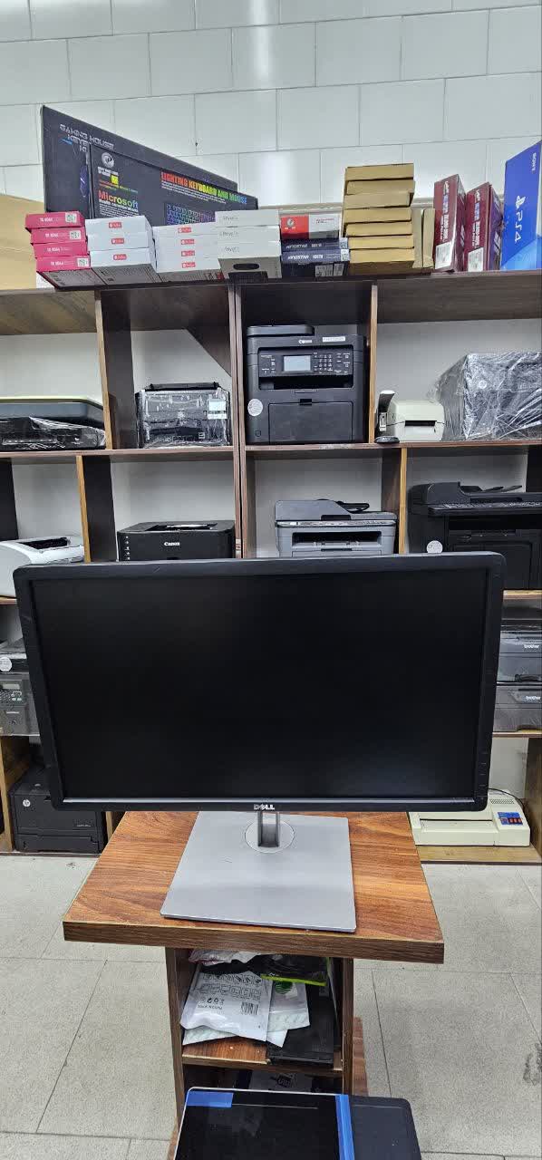 مانیتور Dell ۲۴ اینچ استوک تمیز با کیفیت بالا