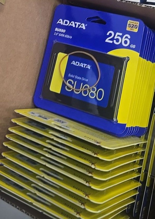 بسته‌بندی SSD 256 ADATA پلمپ با برچسب SU880